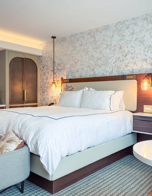 Connecting Room